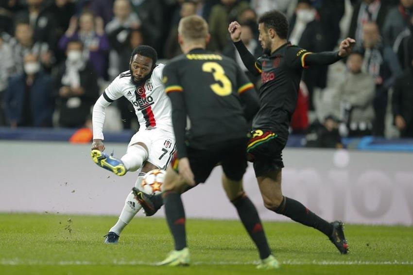 Haller Haaland'ın rekorunu kırdı tribünler Sergen Yalçın diye tezahürat yaptı! Beşiktaş Ajax'a kaybetti Larin ve Alex Teixeira sosyal medyayı ayağa kaldırdı