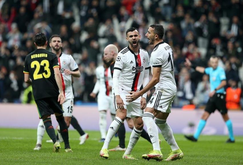 Haller Haaland'ın rekorunu kırdı tribünler Sergen Yalçın diye tezahürat yaptı! Beşiktaş Ajax'a kaybetti Larin ve Alex Teixeira sosyal medyayı ayağa kaldırdı