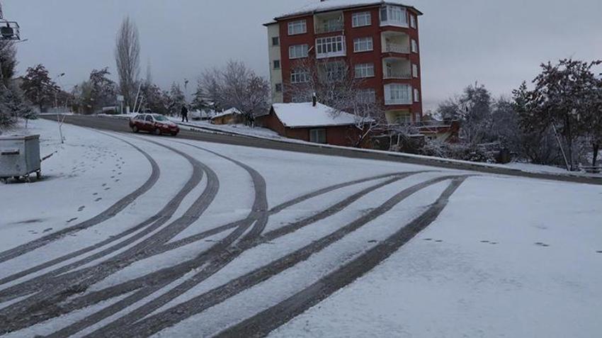 Kar bugün geliyor! Meteoroloji son dakika olarak duyurdu, MGM yeni rapor yayınlayarak illeri tek tek açıkladı, sıcaklıklar aniden düşüyor, yoğun yağış...
