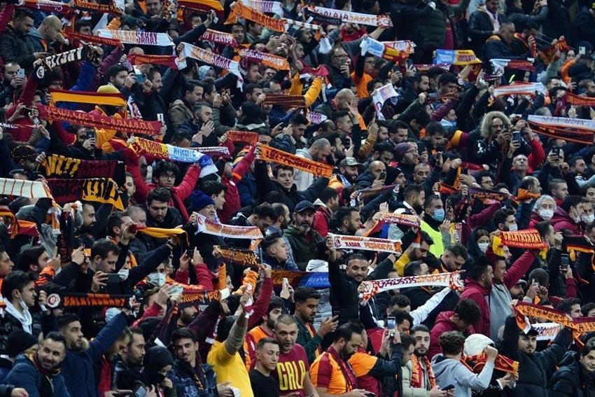 Kerem Aktürkoğlu,Feghouli, Cicaldau şov yaptı Galatasaray Marsilya'yı farklı yenip UEFA Avrupa Ligi'de E Grubu'ndan çıktı!
