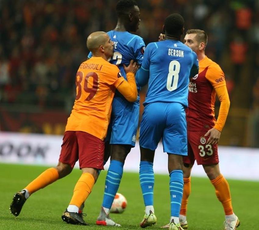 Galatasaray Marsilya'yı 4 golle geçti Muslera ve Diagne çıldırdı! Eğer Feghouli devreye girmeseydi olaylar alev alacatı