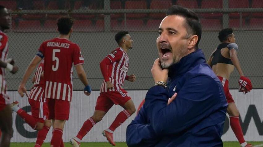 Fenerbahçe Olympiakos karşısında 89'da yedi futbolcular resmen yıkıldı! Maçtan sonra Vitor Pereira önce çılgına döndü sonra oyuncularına...