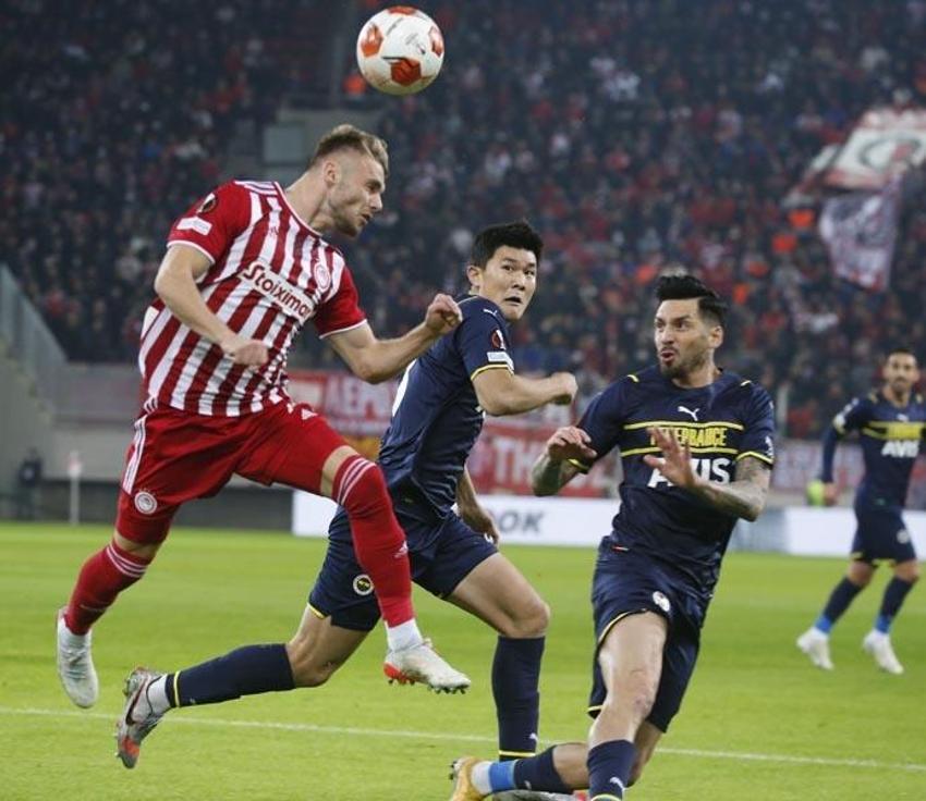 Fenerbahçe Olympiakos karşısında 89'da yedi futbolcular resmen yıkıldı! Maçtan sonra Vitor Pereira önce çılgına döndü sonra oyuncularına...