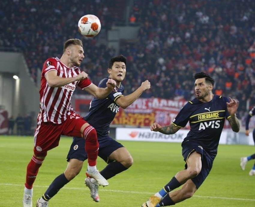 Fenerbahçe Olympiakos karşısında 89'da yedi futbolcular resmen yıkıldı! Maçtan sonra Vitor Pereira önce çılgına döndü sonra oyuncularına...