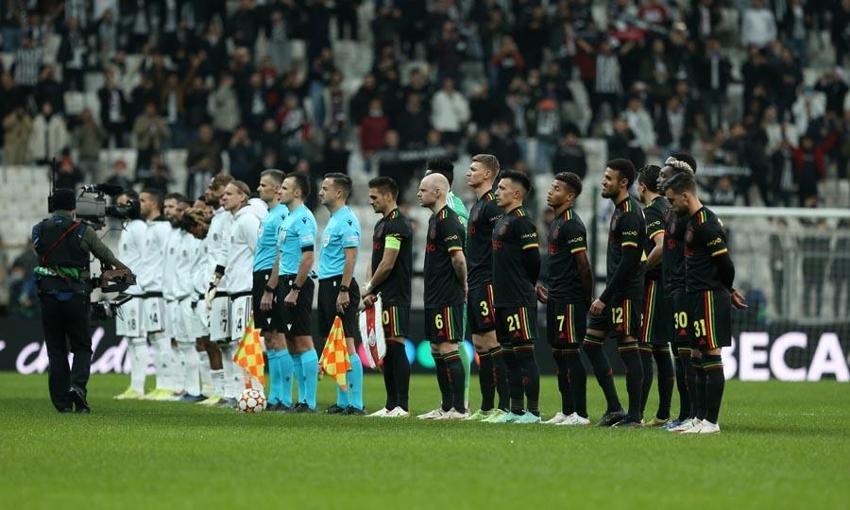 Ajax maçından sonra Beşiktaş'ta ortalık karıştı! Sergen Yalçın N'Sakala'dan sonra 2 yıldızın daha gözünün yaşına bakmadı! Kadro dışı...