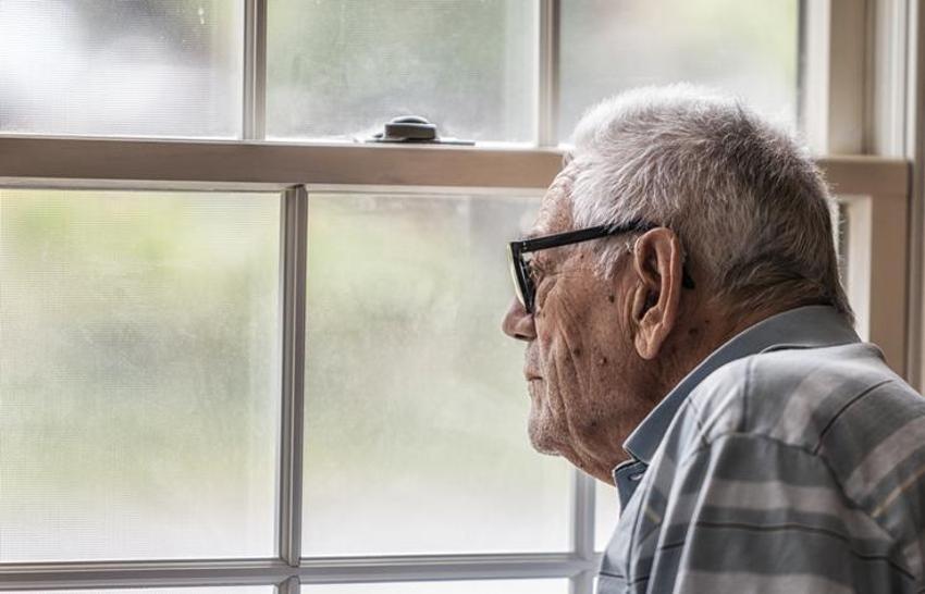 Alzheimer’da çığır açan gelişme! Bir ilk gerçekleşti, hastalığı yavaşlattığı kanıtlandı