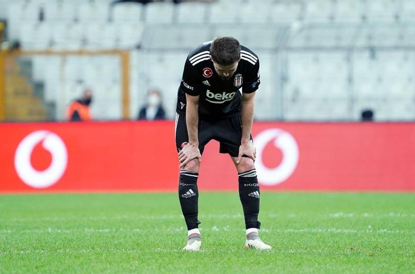 Giresunspor mağlubiyetinden sonra Beşiktaş'ta Sergen Yalçın'a öfke! Tecrübeli teknik adamdan istifa açıklaması! 'Ben oynamıyorum'
