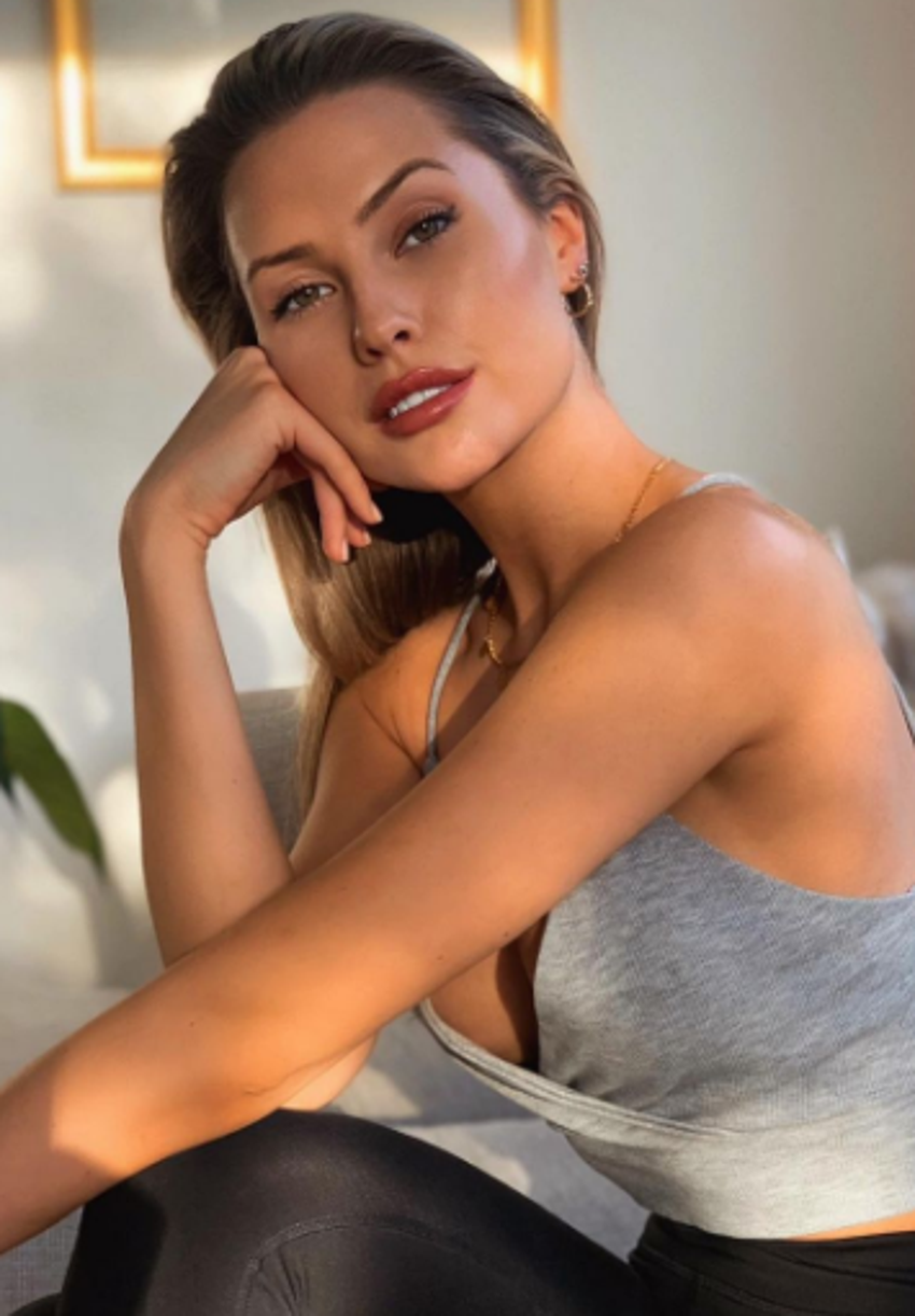 İstanbul'a gelen Chloe Loughnan son fotoğrafıyla olay yarattı!