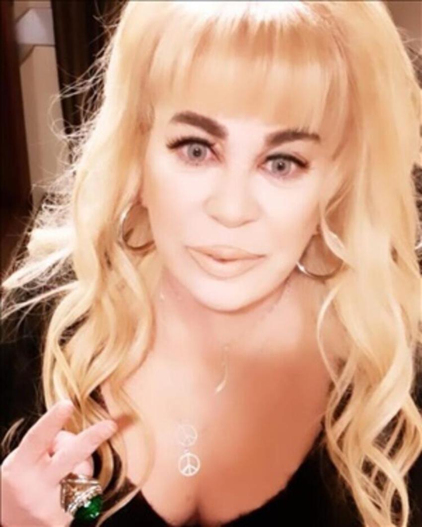 Zerrin Özer'den haber var! Menajeri durumunu açıkladı...