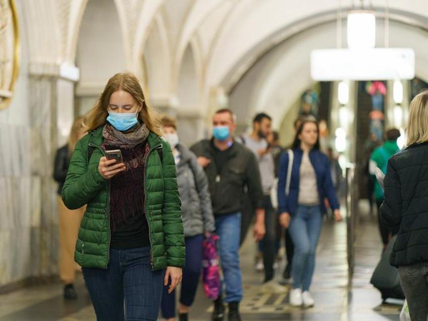 'Omicron' dünyayı alarma geçirdi! Önceki varyantlardan çok farklı! 'Korkunç ve tehlikeli...'