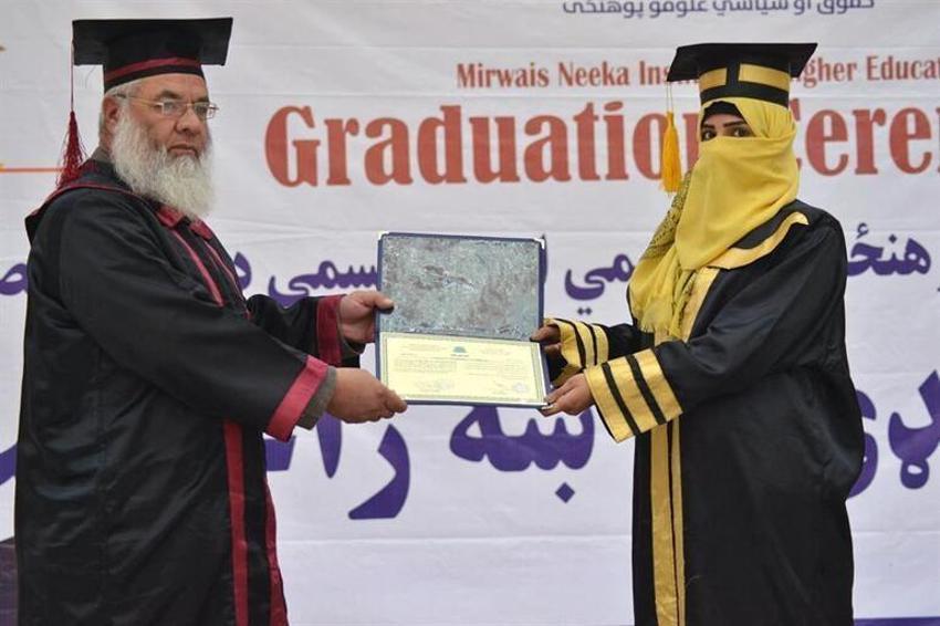 Dünya onları konuşuyor! Taliban'a rağmen başardılar! İşte 13 cesur yürek