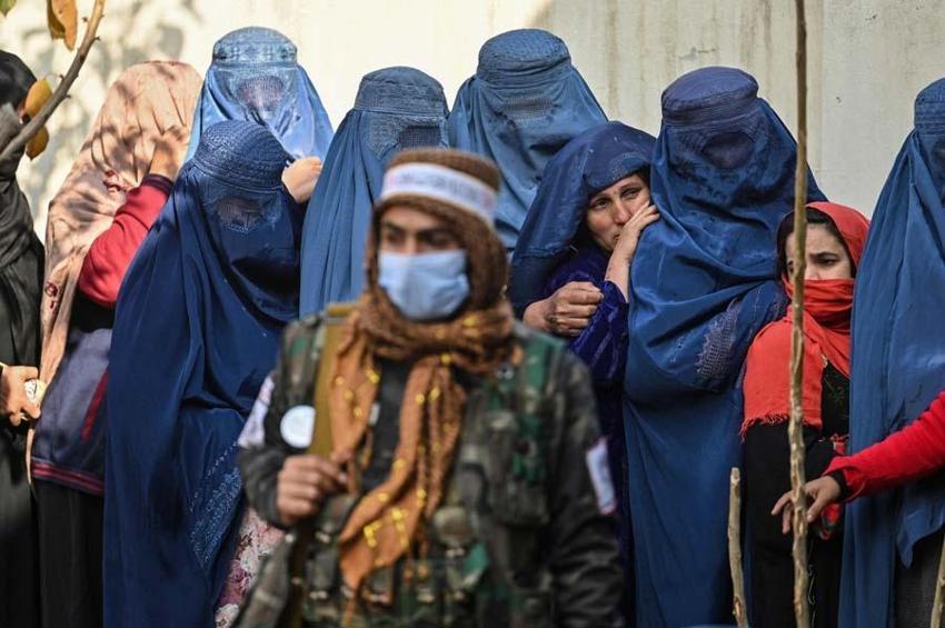 Dünya onları konuşuyor! Taliban'a rağmen başardılar! İşte 13 cesur yürek