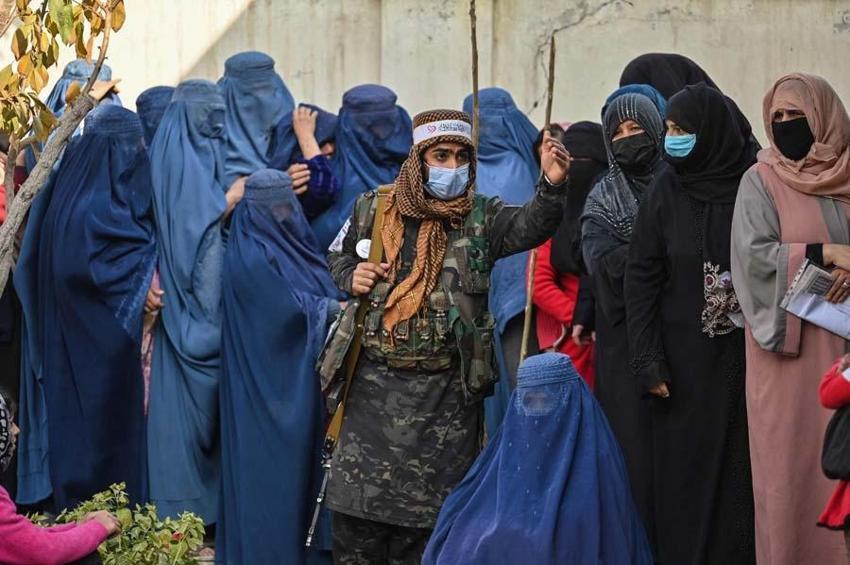 Dünya onları konuşuyor! Taliban'a rağmen başardılar! İşte 13 cesur yürek