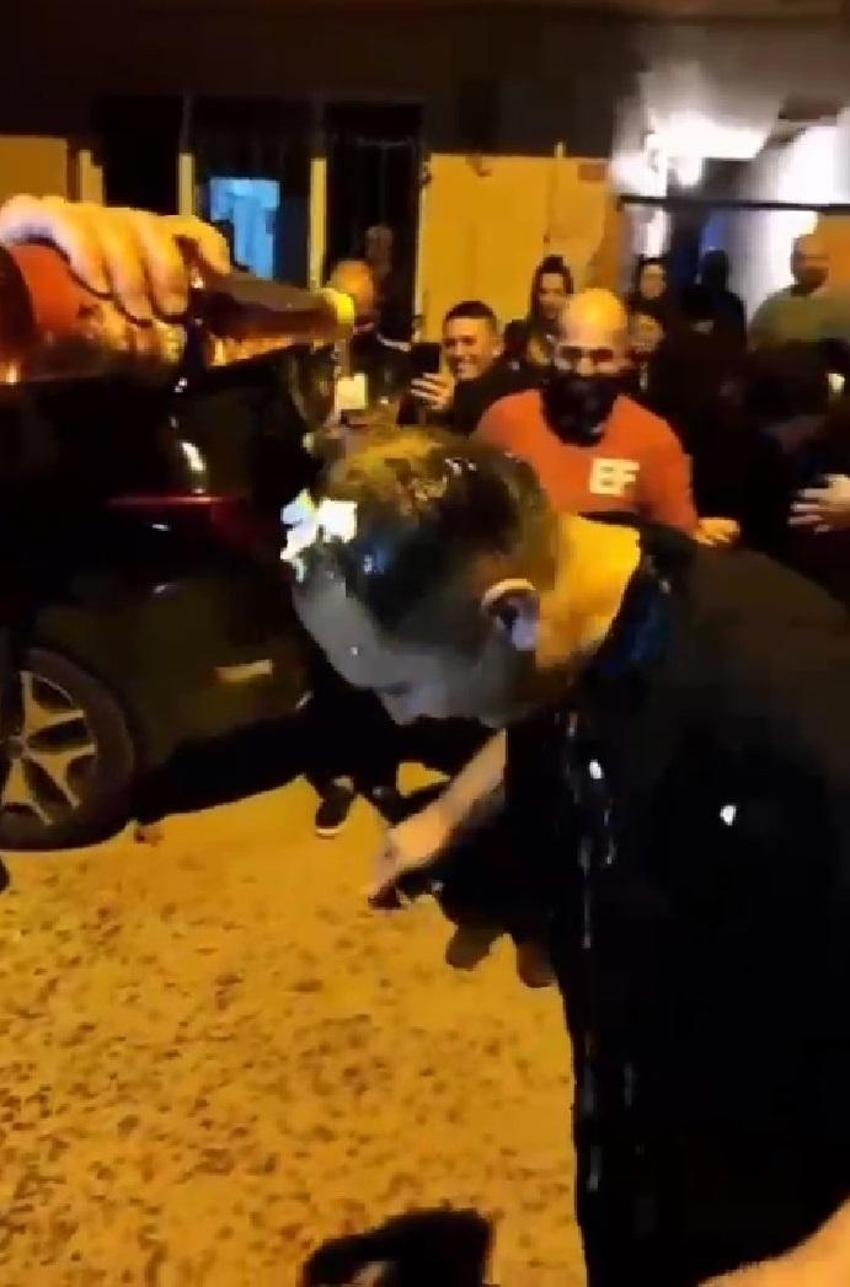 Görenler şaşkına döndü! Resmen eziyet: Kafasına motor yağı döküp kazanda kaynattılar