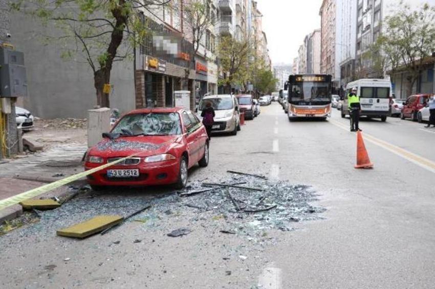 Birçok ilde fırtına hayatı felç etti! Çok sayıda ölü ve yaralı var, bir alarm daha verildi! Valilikler son dakika açıkladı...