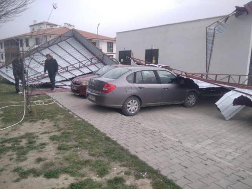 Birçok ilde fırtına hayatı felç etti! Çok sayıda ölü ve yaralı var, bir alarm daha verildi! Valilikler son dakika açıkladı...