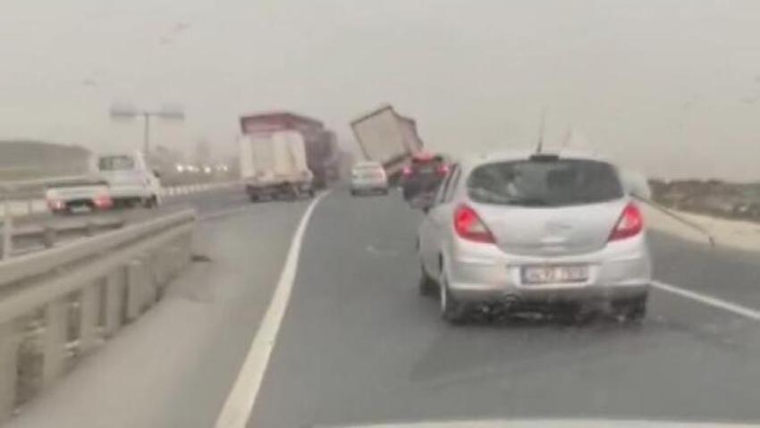 Birçok ilde fırtına hayatı felç etti! Çok sayıda ölü ve yaralı var, bir alarm daha verildi! Valilikler son dakika açıkladı...