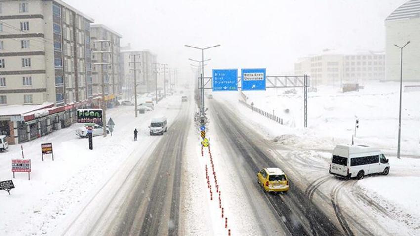 Kar başlıyor! Fırtına devam ediyor! Meteoroloji'den 67 ile son dakika uyarısı! Uzun zamandır böylesi görülmedi! Fena geliyor