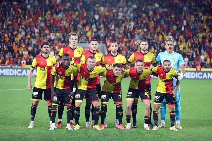 Dünkü maçtan sonra İrfan Can Kahveci ve Szalai gerçeğini açıkladı! 'Transferle alakası yok'
