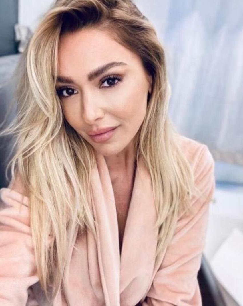 Hadise ve Mehmet Dinçerler tatil dönüşü kaza yaptı!