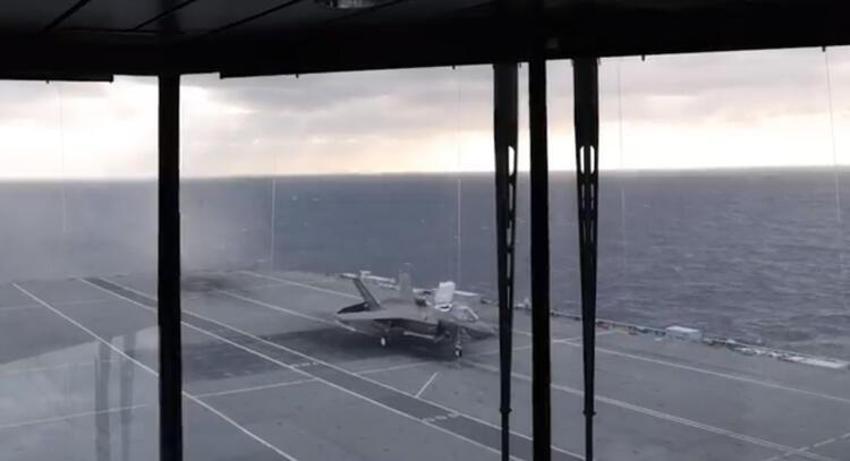 İngiltere'yi çıldırtan 16 saniyelik görüntü! 130 milyon dolarlık F-35 böyle düştü...