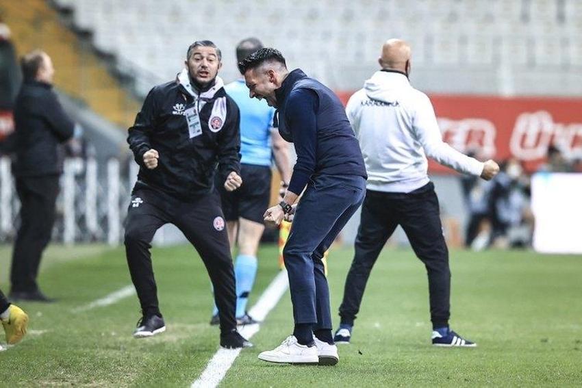 Fenerbahçe'nin gündemindeki 2 hocayı açıkladı! 'Biriyle iddialı olursunuz ötekiyle gelişirsiniz'