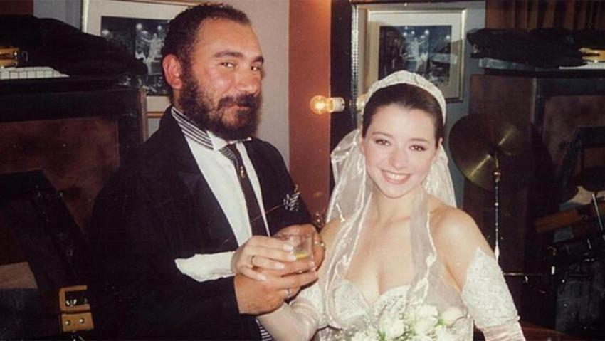 Nazan Kesal ve babasından karşılıklı harmandalı!