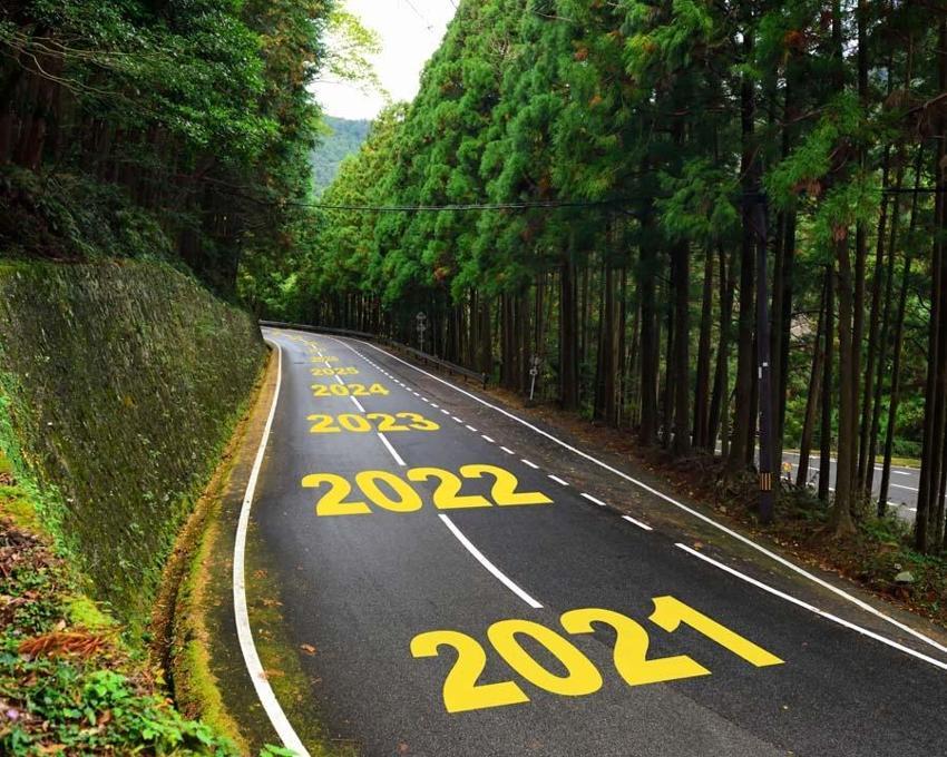 Ünlülerin astroloğu Kassandra, 2022 yılı kehanetlerini anlattı! Doğal afetlere dikkat çekti