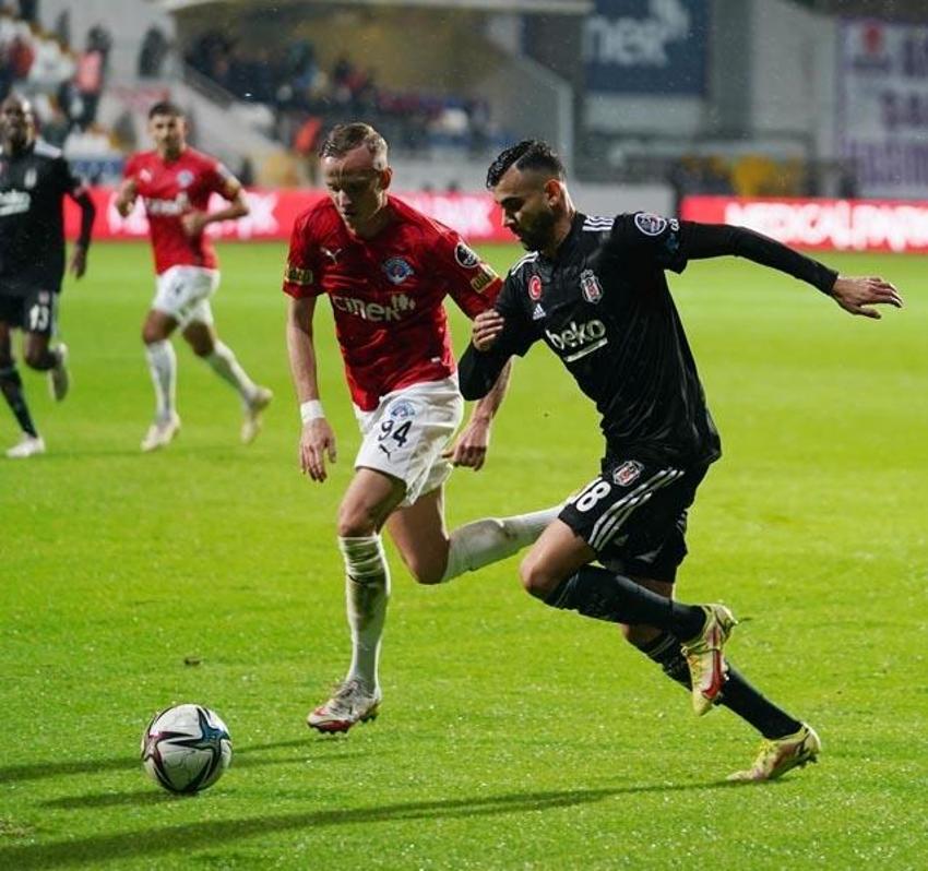Güntekin Onay iki Beşiktaşlı futbolcuya ateş püskürdü! 'Rossi'yle Totti'yle oynadın ama...'