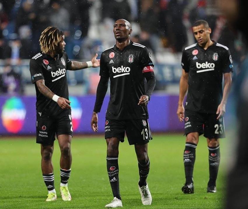 Güntekin Onay iki Beşiktaşlı futbolcuya ateş püskürdü! 'Rossi'yle Totti'yle oynadın ama...'