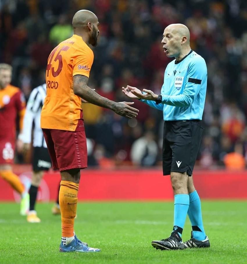 Galatasaray-Altay maçına Cüneyt Çakır damga vurdu! Gol ve penaltı...