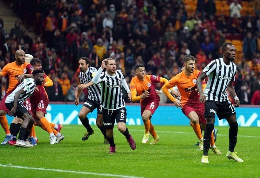 Rıdvan Dilmen'den Cüneyt Çakır'a sert eleştiri: Asla ve asla penaltı değil! Galatasaray - Altay