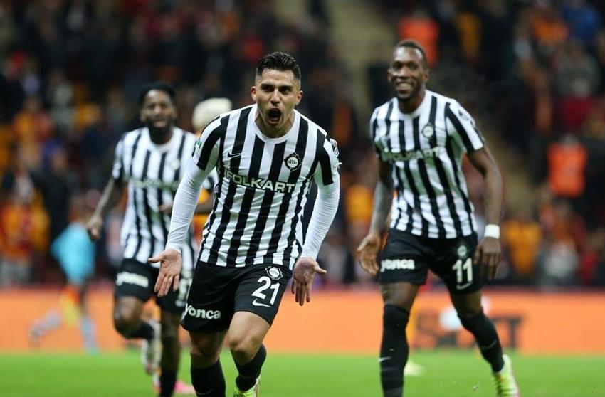Cüneyt Çakır'ın penaltısını yorumladı Galatasaray'ın yıldızına ilginç bir benzetme yaptı! 'Çakar çakmak gibi'