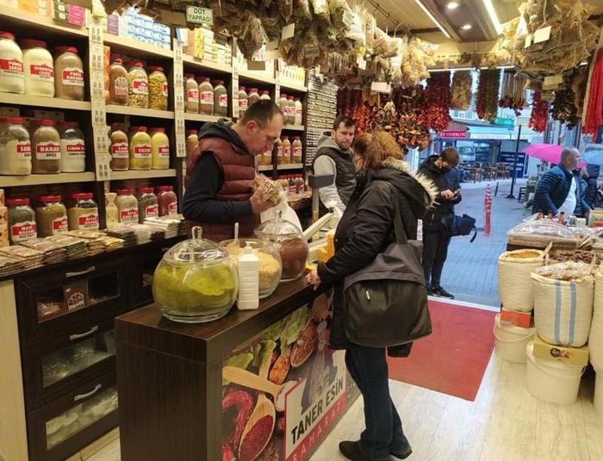 Kilosu 3 bin 500 lira, gramla satıyorlar! Faydaları saymakla bitmiyor, bal ile karıştırırsanız...