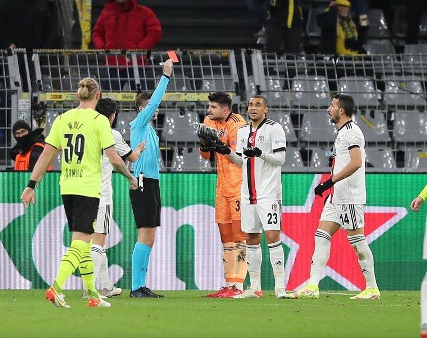 Beşiktaş 20 yıl sonra bir ilki başardı! Fenerbahçe'den sonra tarihe geçti!  Hezimet; rekor kırdı...