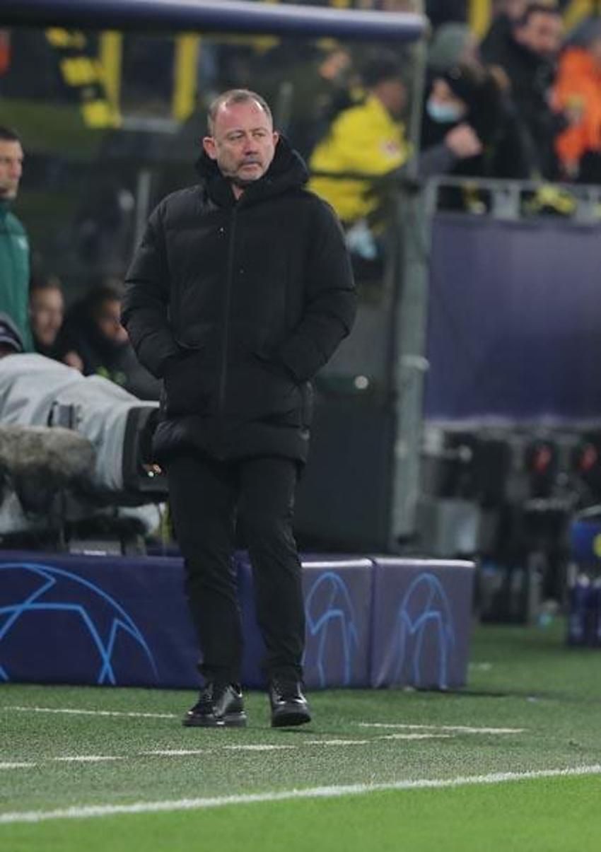 Beşiktaş 20 yıl sonra bir ilki başardı! Fenerbahçe'den sonra tarihe geçti!  Hezimet; rekor kırdı...