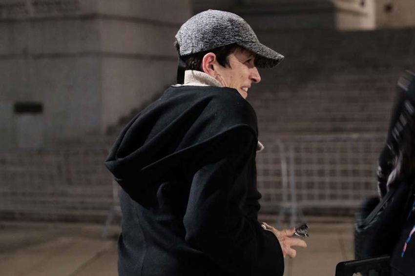 Sapık milyarder Jeffrey Epstein'ın malikanesinden çıkanlar dünyayı şaşkına çevirdi! 