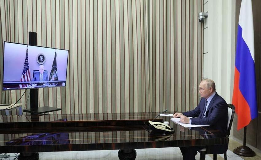 Rusya Ukrayna'yı işgale hazırlanırken ABD'den ambargo uyarısı geldi
