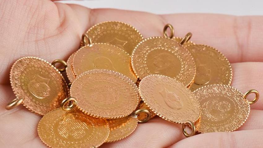 Altın fiyatları ile ilgili kritik gelişme! Altın ters köşe yapıyor, oklar aşağıyı gösteriyor, canlı altın yorumlarında yatırımcıyı şoke eden detaylar...
