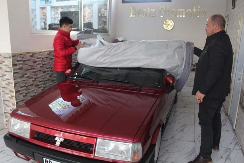 2001 model Tofaş'ın fiyatı şaşkına çevirdi! 130 bin lira teklif ettiler ama vermedi, telefonları susmuyor...
