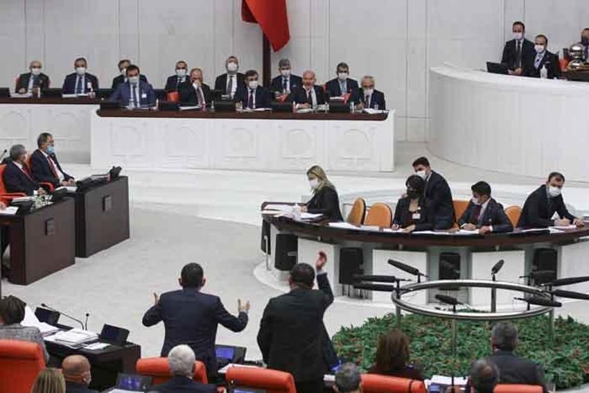 TBMM'de bütçe görüşmelerinde yumruklu kavga
