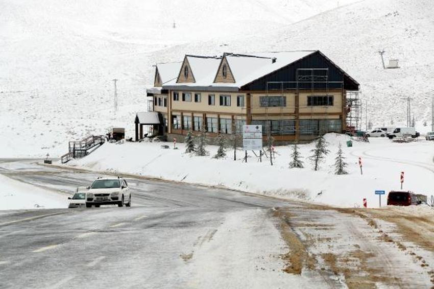 Kar geri döndü! Şimdiden 30 santimi aştı, Meteoroloji'den art arda son dakika uyarıları geliyor, alarm seviyesine geçildi, onlarca kentte...