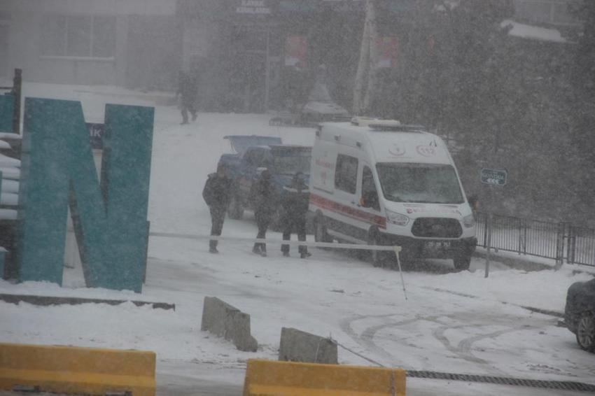 Kar geri döndü! Şimdiden 30 santimi aştı, Meteoroloji'den art arda son dakika uyarıları geliyor, alarm seviyesine geçildi, onlarca kentte...