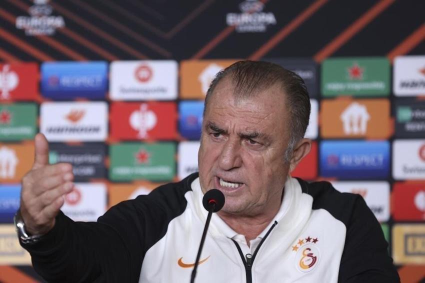 Fatih Terim Lazio maçını bıraktı Cüneyt Çakır'ı hedef aldı! 'Bize gelince her hafta kural değişiyor'