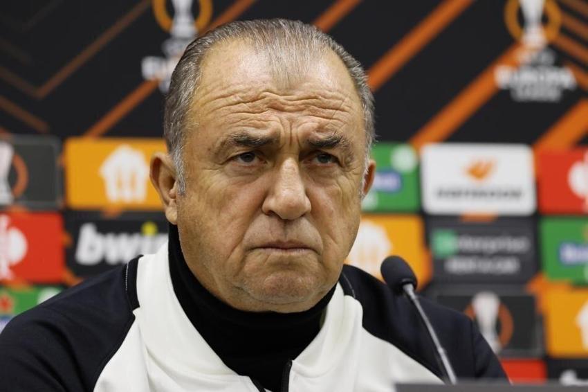 Fatih Terim Lazio maçını bıraktı Cüneyt Çakır'ı hedef aldı! 'Bize gelince her hafta kural değişiyor'