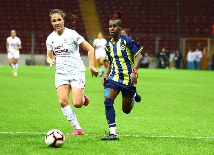 Fenerbahçe - Galatasaray derbisinde 7-0'lık skorun yankıları sürüyor! Dostluk maçında 7 atılır mı?