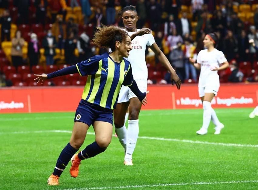 Fenerbahçe - Galatasaray derbisinde 7-0'lık skorun yankıları sürüyor! Dostluk maçında 7 atılır mı?