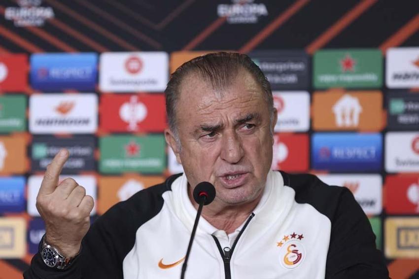 Fatih Terim'in Lazio - Galatasaray maçı öncesi basın toplantısına tercüman Nazlı Birgen damga vurdu! Vallahi süpersin, tebrik ederim...