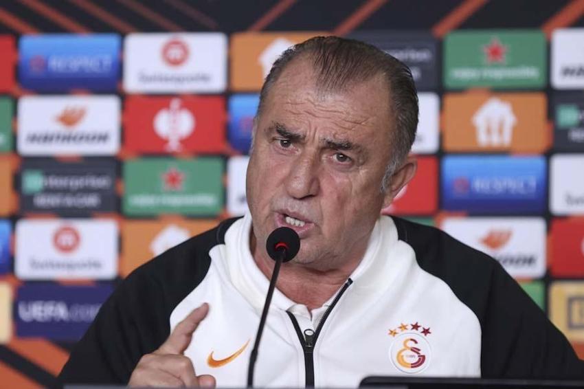 Fatih Terim'in Lazio - Galatasaray maçı öncesi basın toplantısına tercüman Nazlı Birgen damga vurdu! Vallahi süpersin, tebrik ederim...