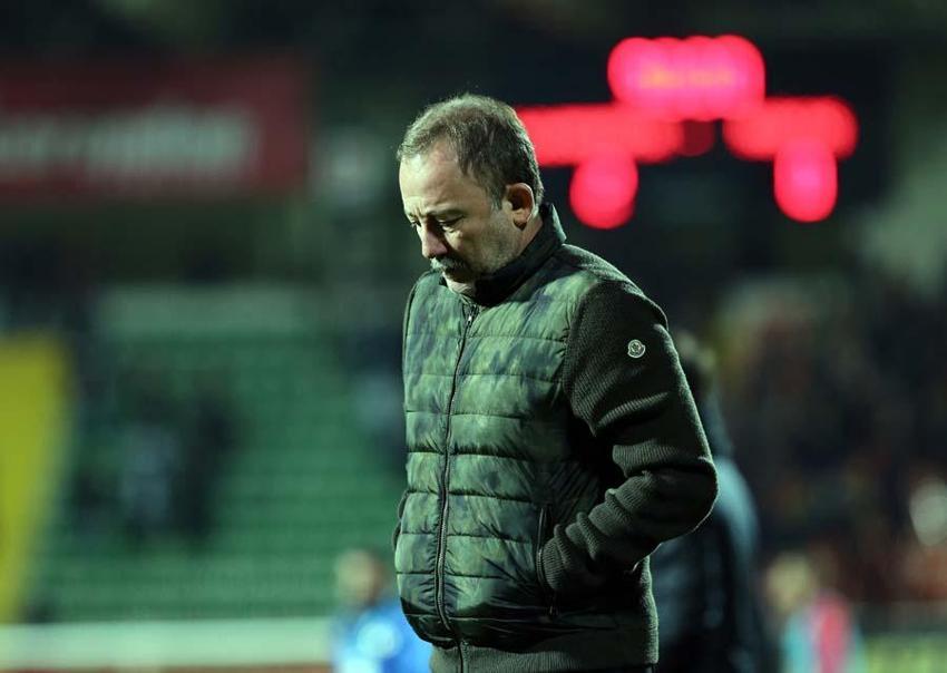 Sergen Yalçın isitifasını verdi! Futbolcularla vedalaştı... Geçici teknik adam ve adaylar belli oldu...